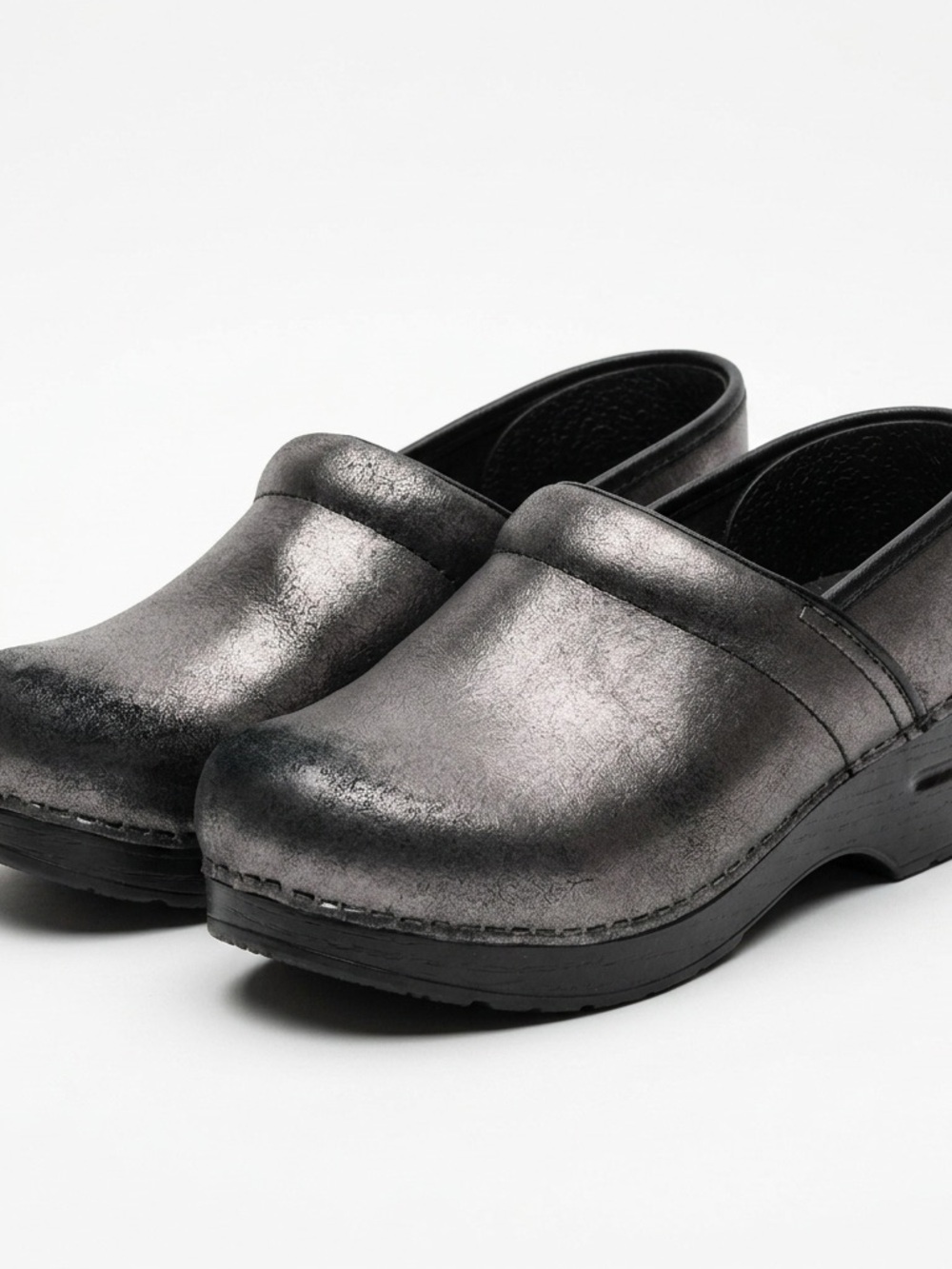 Dansko Professional 38 Pewter Metallic Leather Comfort Nursing Clog